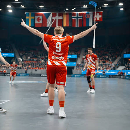 Innebandyspillere på banen under Gothia Cup Innebandy
